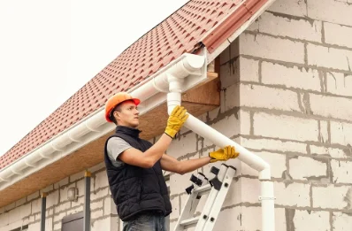 Pose et remplacement de gouttières à Bétracq